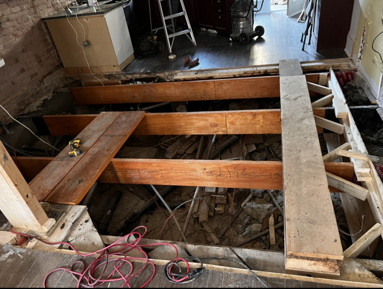STRUCTURAl REPAIR FOR THE FLOOR